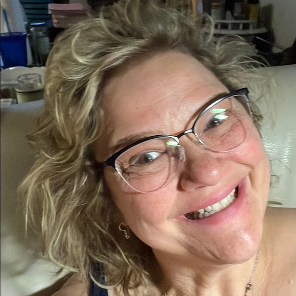 Meet your Posher, Ann - Picture 1 of 1